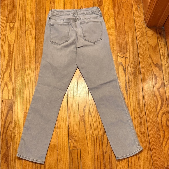 Athleta Women's Light Gray Skinny Jeans - Picture 9 of 9